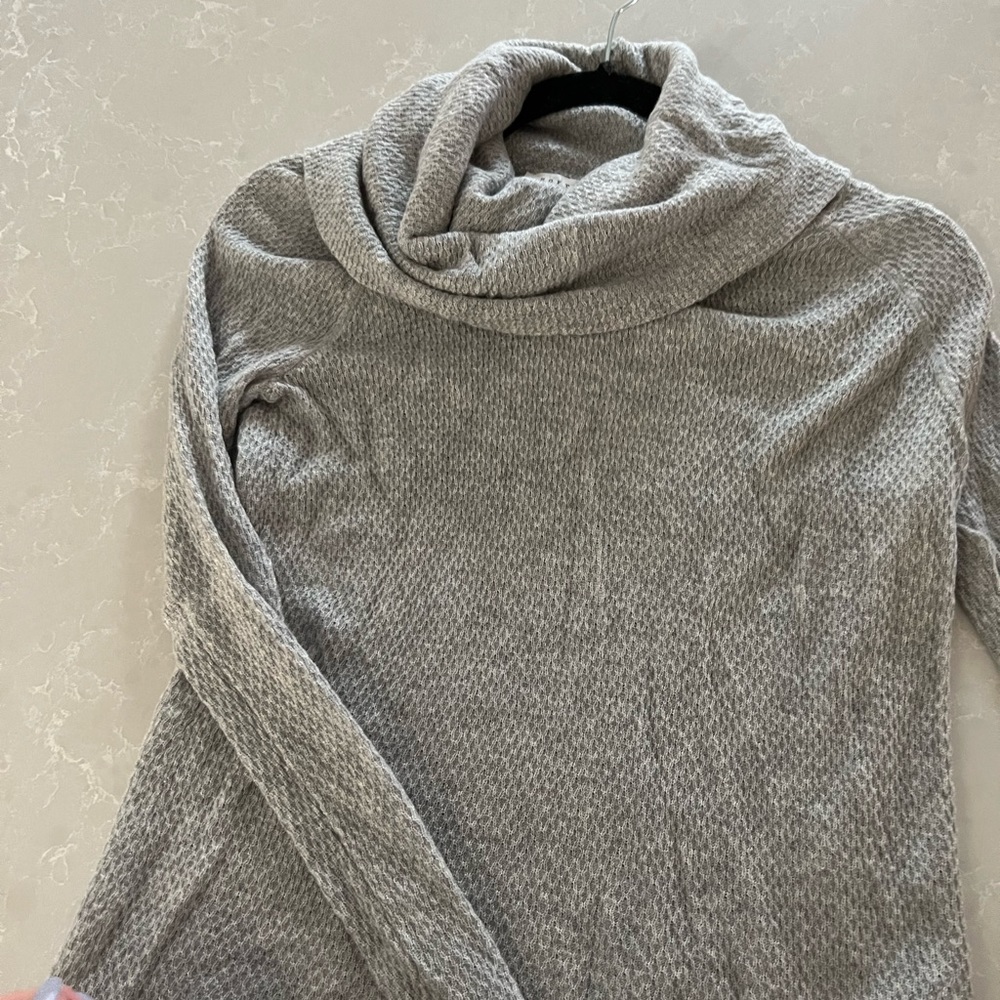 Joie soft sweater XS
